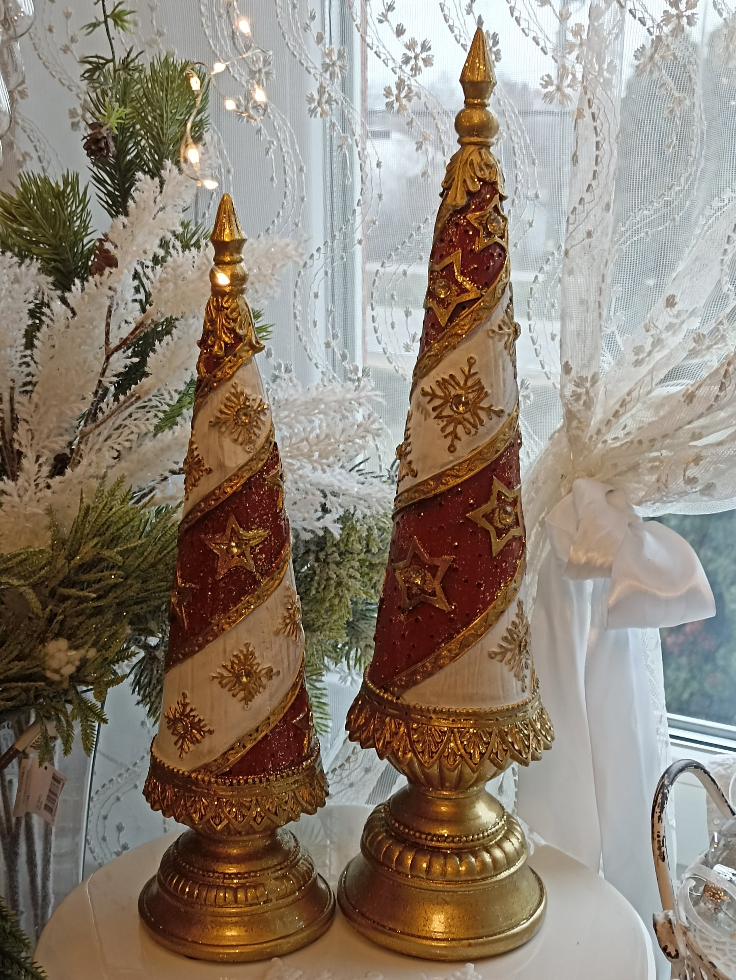 bordó arany fenyő