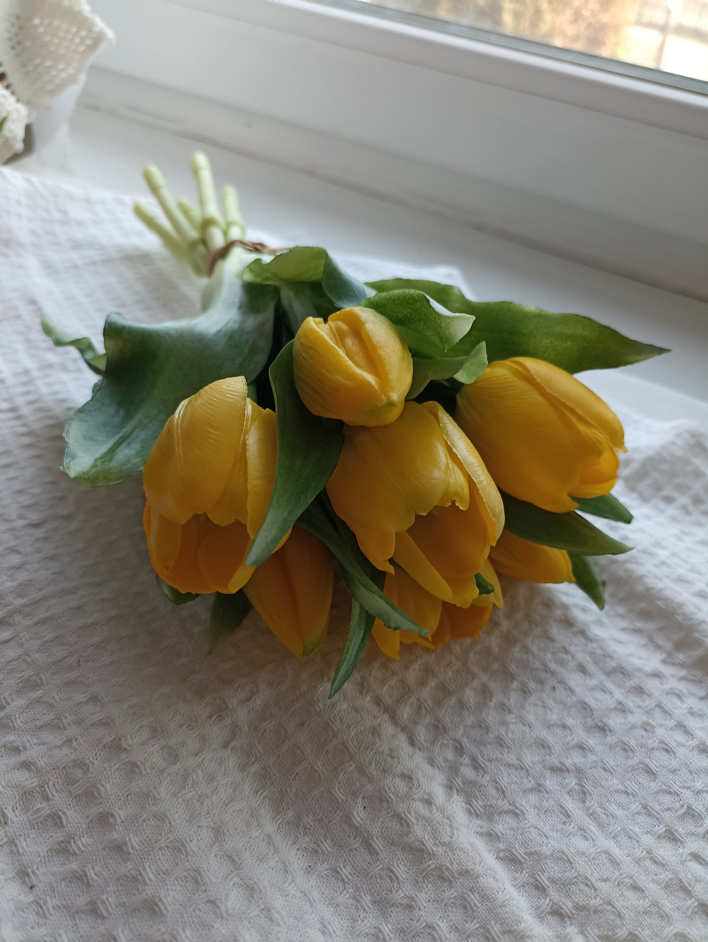 tulipán élethű virág